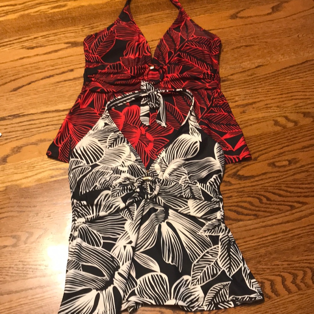 Set of 2 tankini swim tops